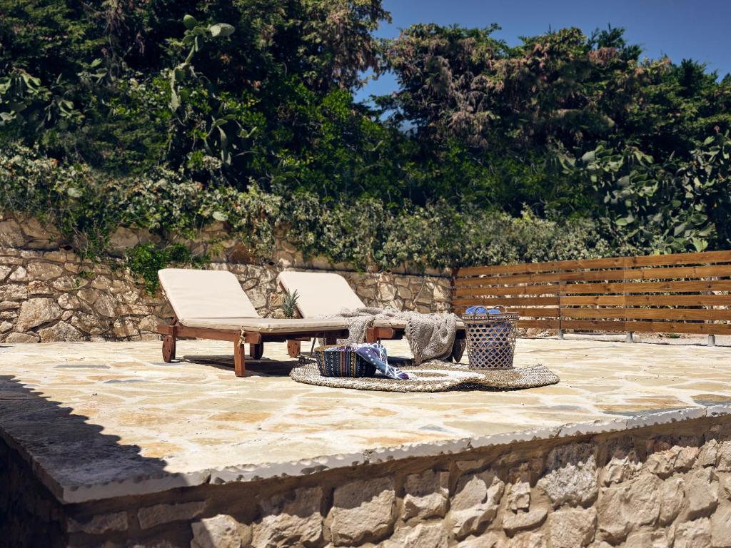 Fotografia z galérie ubytovania Arbarosa Villa - A stylish villa with Private Pool & Sea Views, by ZanteWize v destinácii Agios Nikolaos