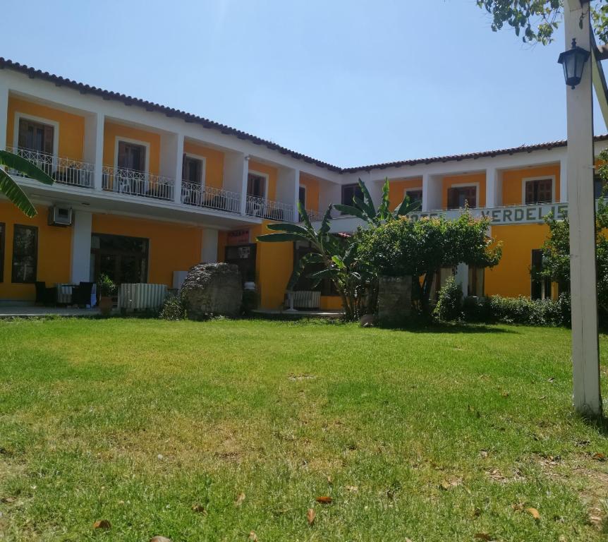 Zahrada ubytování Verdelis Inn