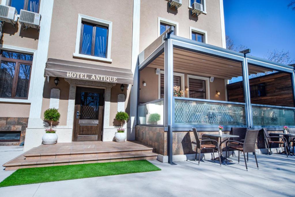 Budova, kde se hotel nachází