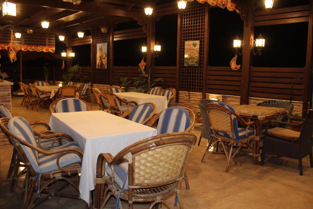 Restaurant o un lloc per menjar a Amin Hotel