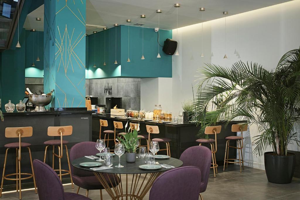 The Gem Society Hotel - Resim 15