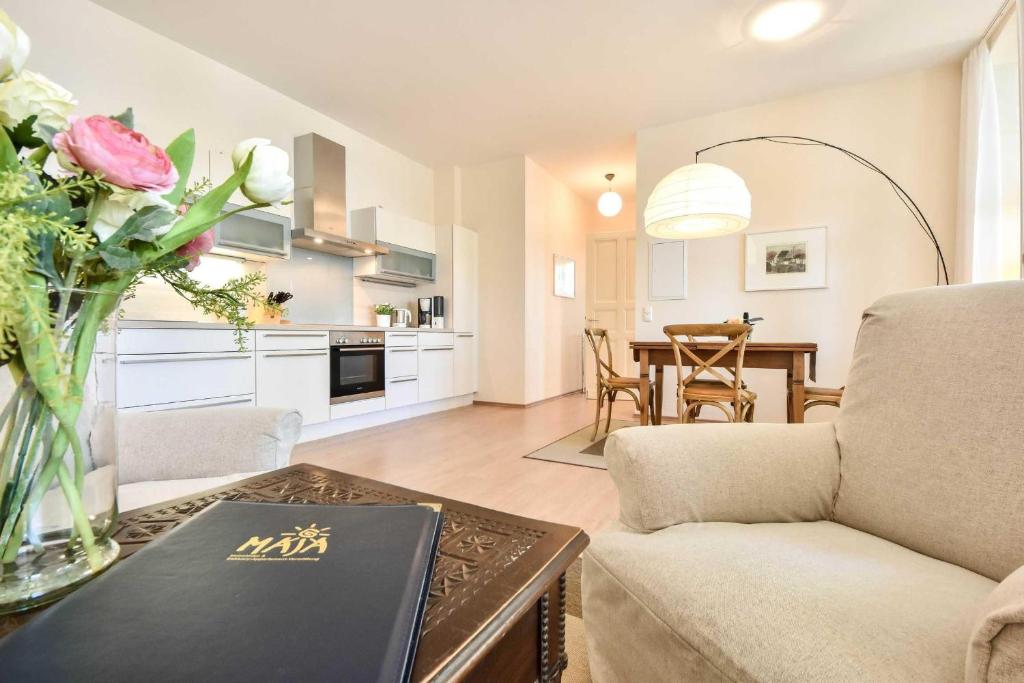 Η κουζίνα ή μικρή κουζίνα στο Villa Waldschloss Wohnung 02