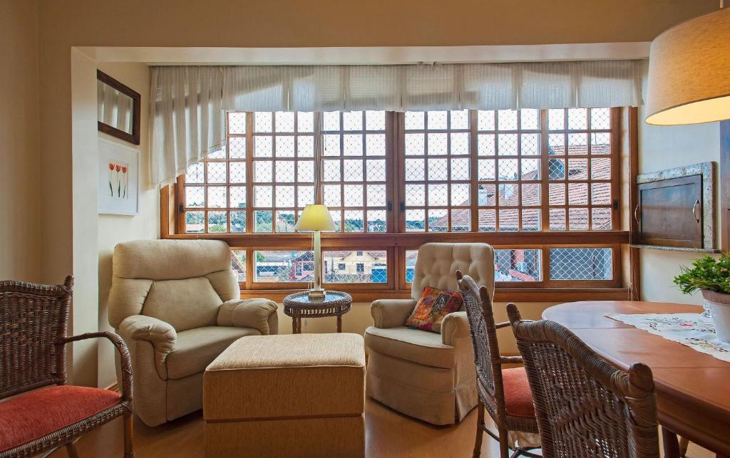 SOLAR 401 - COBERTURA 4 DOR. JUNTO À RUA COBERTA - 12 PESSOAS  SOLAR 401 - COBERTURA 4 DOR. JUNTO À RUA COBERTA - 12 PESSOAS