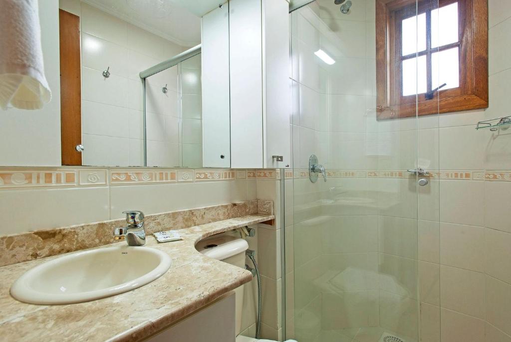 SOLAR 401 - COBERTURA 4 DOR. JUNTO À RUA COBERTA - 12 PESSOAS  SOLAR 401 - COBERTURA 4 DOR. JUNTO À RUA COBERTA - 12 PESSOAS