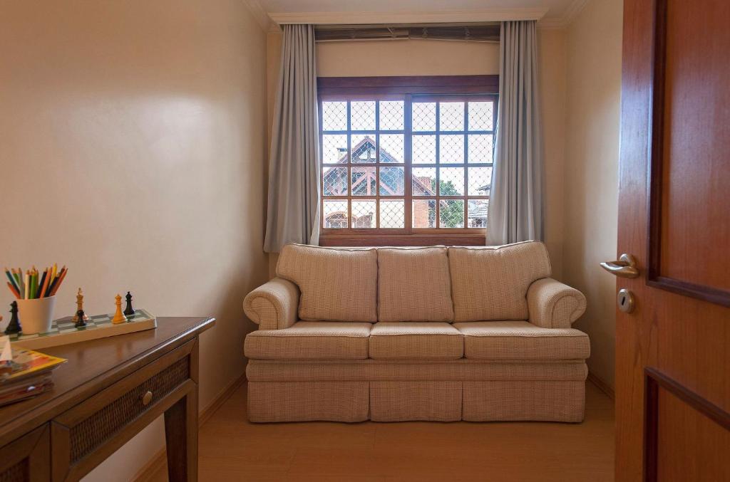 SOLAR 401 - COBERTURA 4 DOR. JUNTO À RUA COBERTA - 12 PESSOAS  SOLAR 401 - COBERTURA 4 DOR. JUNTO À RUA COBERTA - 12 PESSOAS