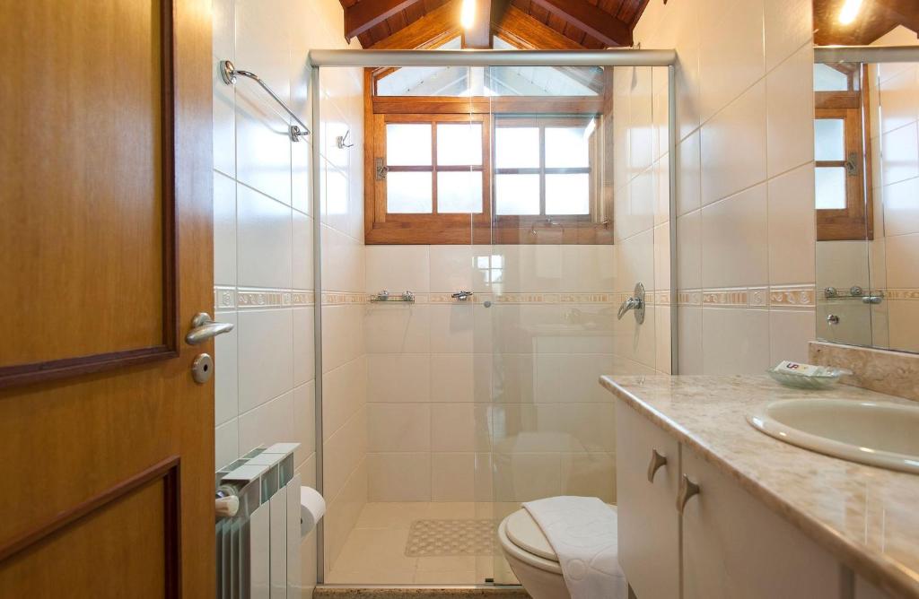 SOLAR 401 - COBERTURA 4 DOR. JUNTO À RUA COBERTA - 12 PESSOAS  SOLAR 401 - COBERTURA 4 DOR. JUNTO À RUA COBERTA - 12 PESSOAS