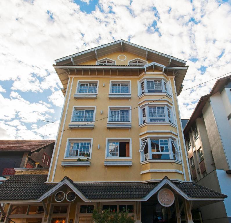 SOLAR 401 - COBERTURA 4 DOR. JUNTO À RUA COBERTA - 12 PESSOAS  SOLAR 401 - COBERTURA 4 DOR. JUNTO À RUA COBERTA - 12 PESSOAS