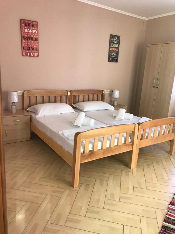 Postel nebo postele na pokoji v ubytování Hotel Durres Vila 53