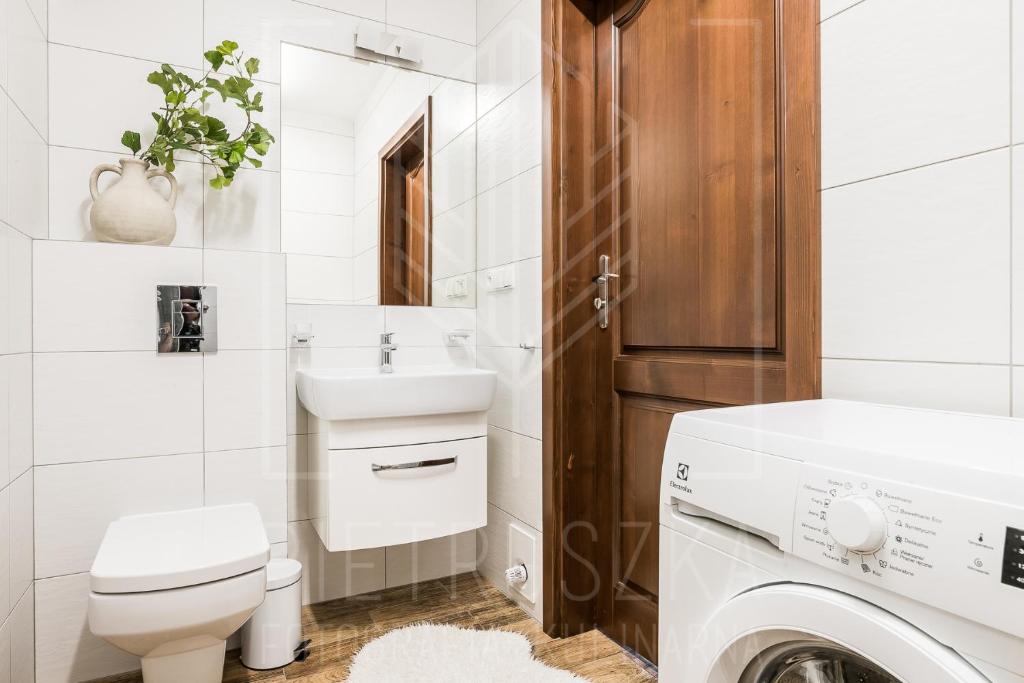Kúpeľňa v ubytovaní Apartamenty pod Orłem - Rezydencja do Skoczni