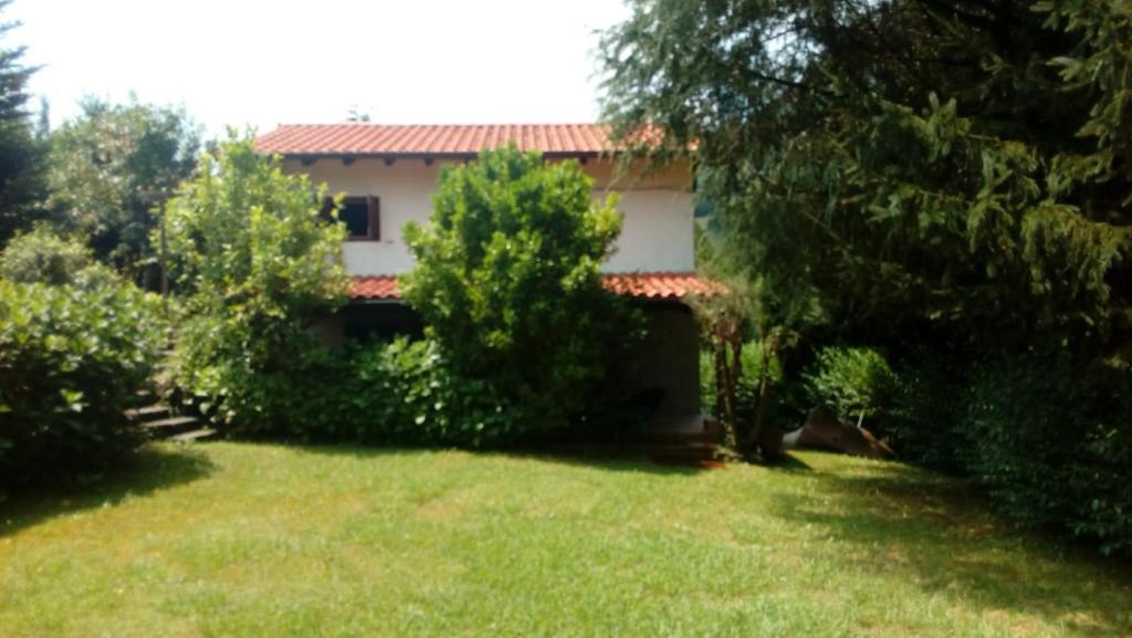 Vonkajšia záhrada v ubytovaní CASA DE CAMPO LAS ROZAS