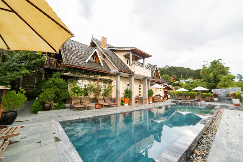 Bazén v ubytování Zen Valley Dalat nebo v jeho okolí