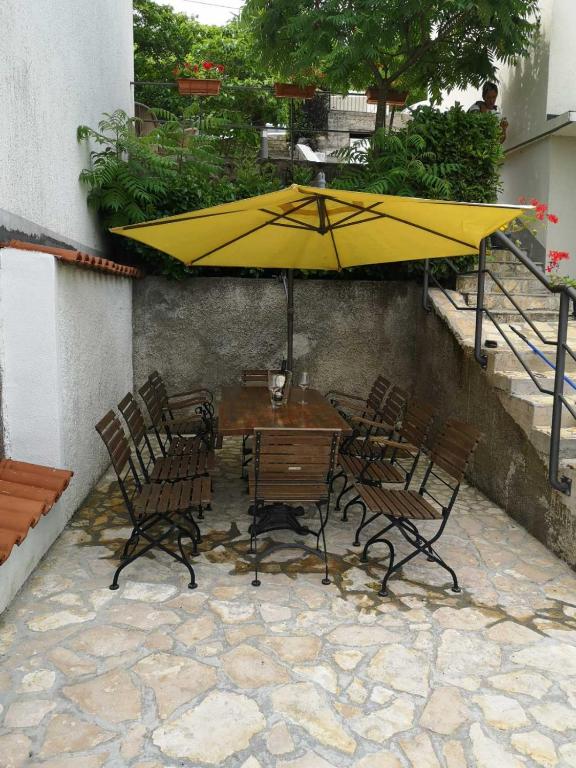 Patio alebo iná vonkajšia časť ubytovania Apartment Gina