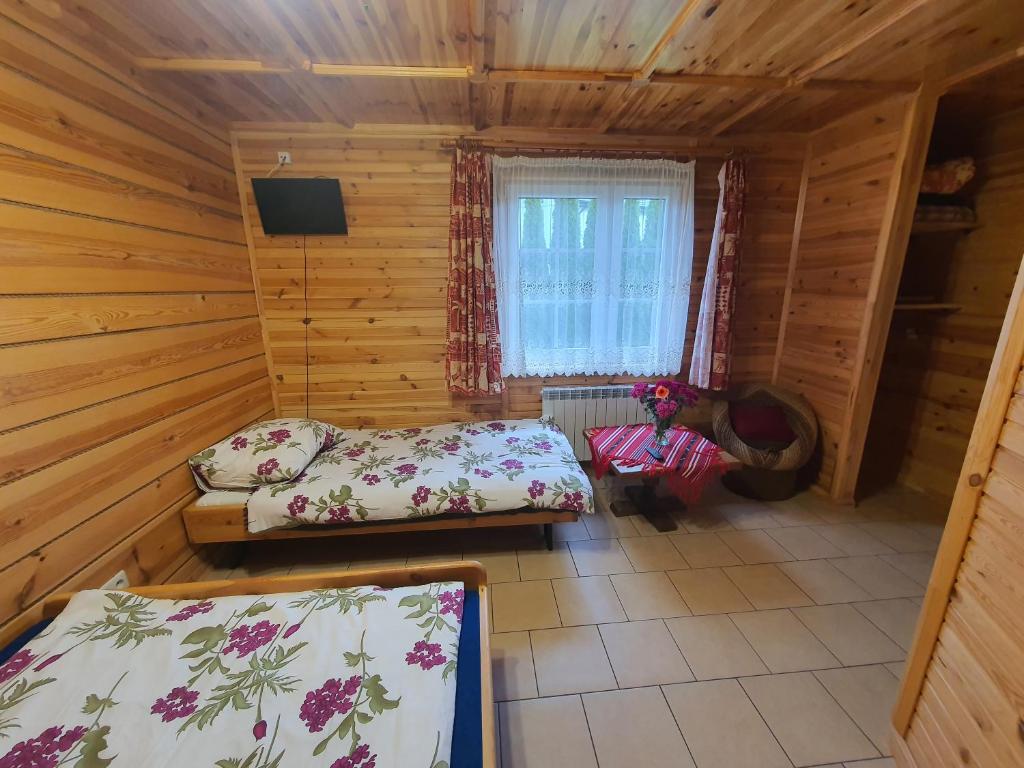 Domek Majowy - Triple Room With Private Bathroom