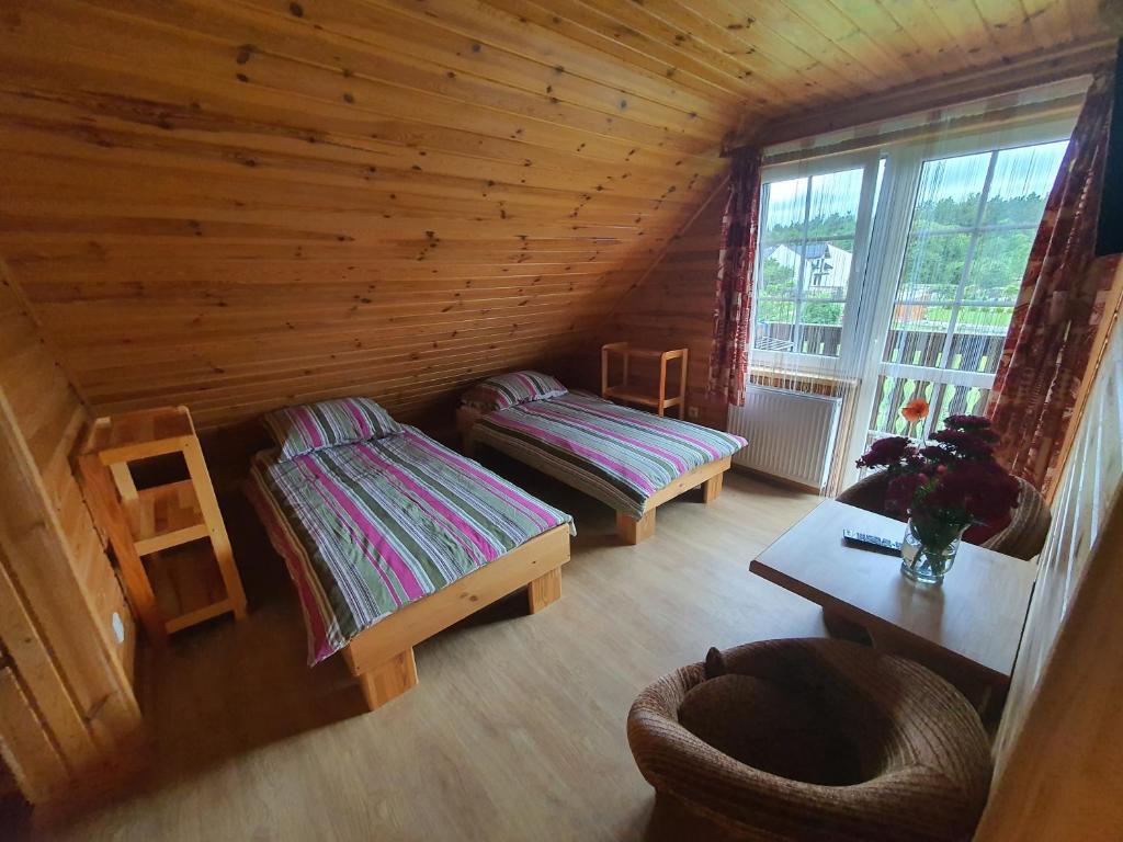Domek Majowy - Quadruple Room With Private Bathroom