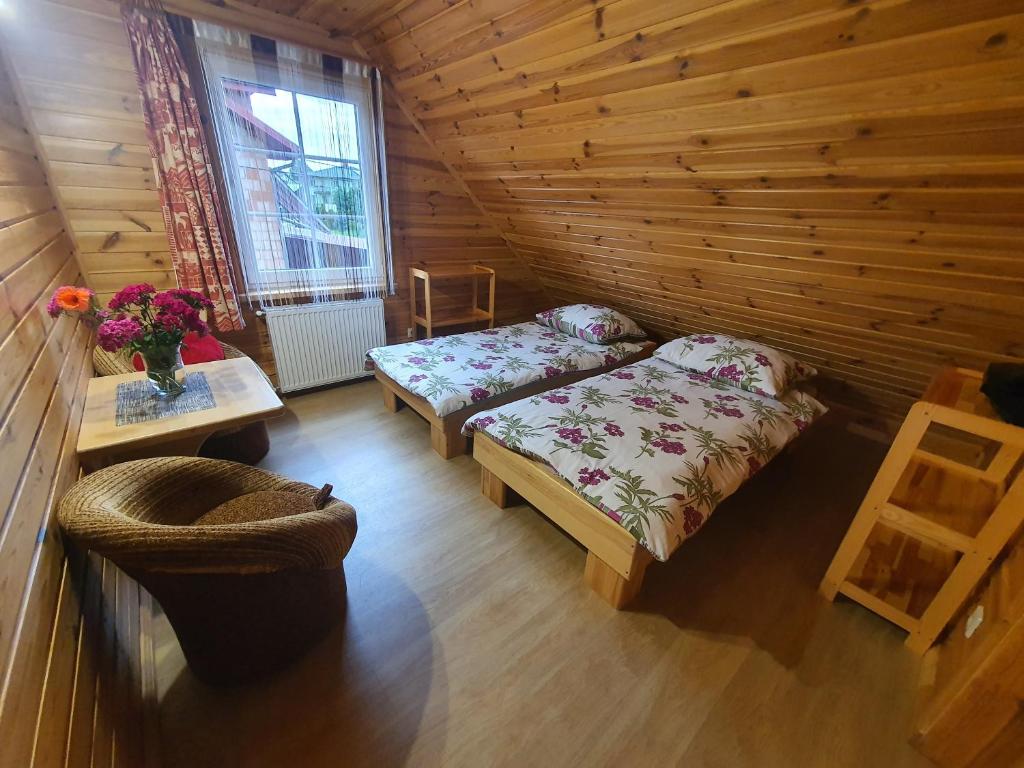 Domek Majowy - Quadruple Room With Private Bathroom