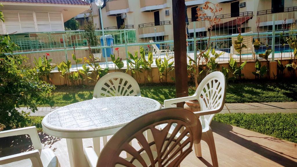  LINDO TRIPLEX- PISCINA-QUADRA DE TÊNIS