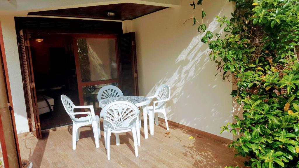  LINDO TRIPLEX- PISCINA-QUADRA DE TÊNIS