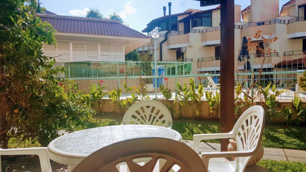  LINDO TRIPLEX- PISCINA-QUADRA DE TÊNIS