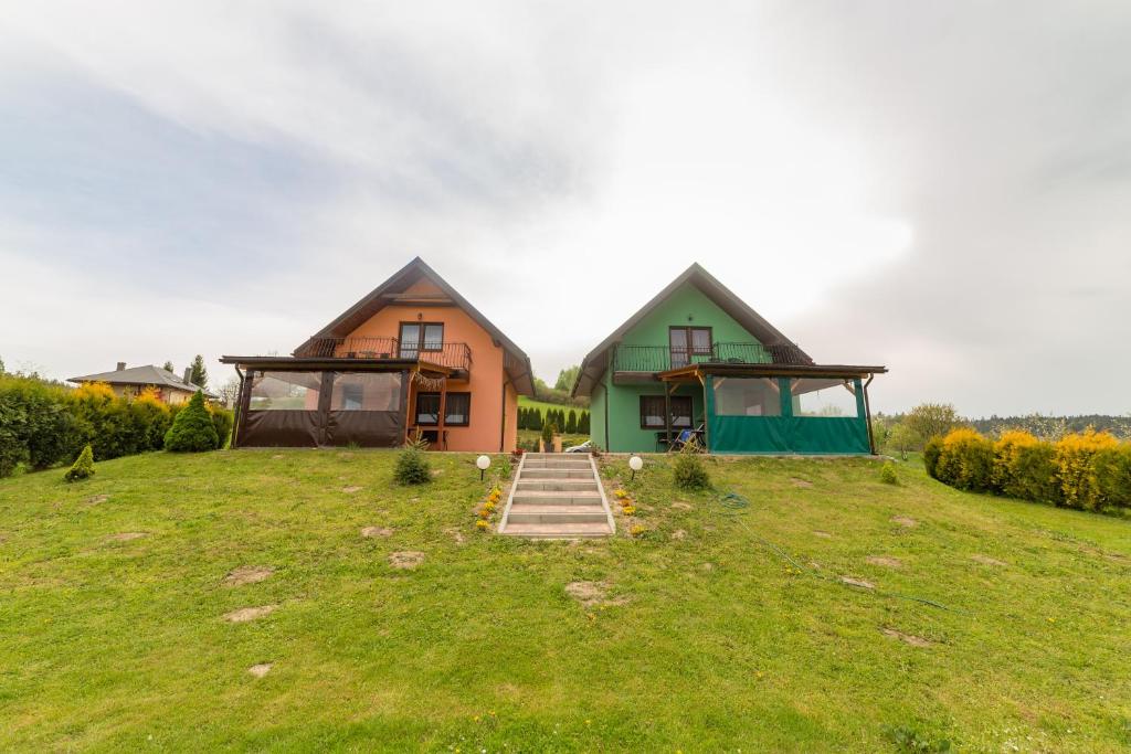 Vonkajšia záhrada v ubytovaní Cichy Zakątek - Sauna Jacuzzi SPA RELAX SOLINA BIESZCZADY