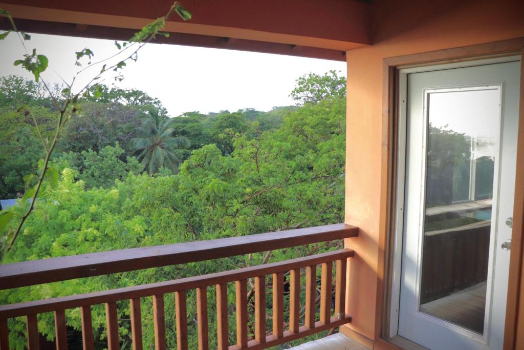 Balkón nebo terasa v ubytování Hotel Posada Seremein ,West Bay ,Roatan