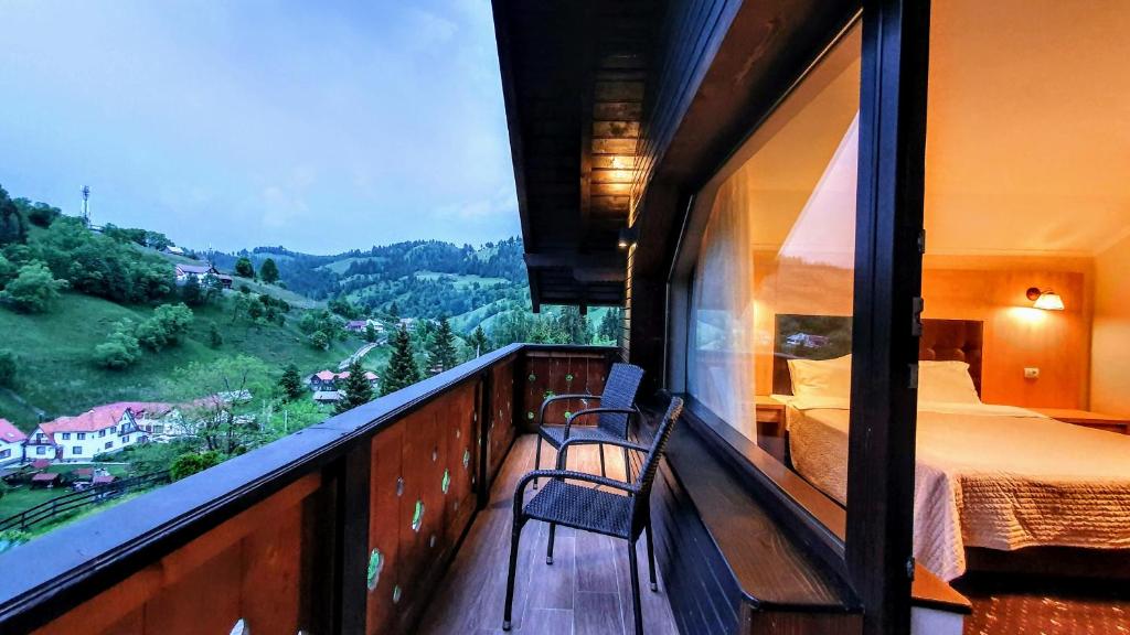 Fotografie z fotogalerie ubytování Carpatica Lodge v destinaci Moieciu de Sus