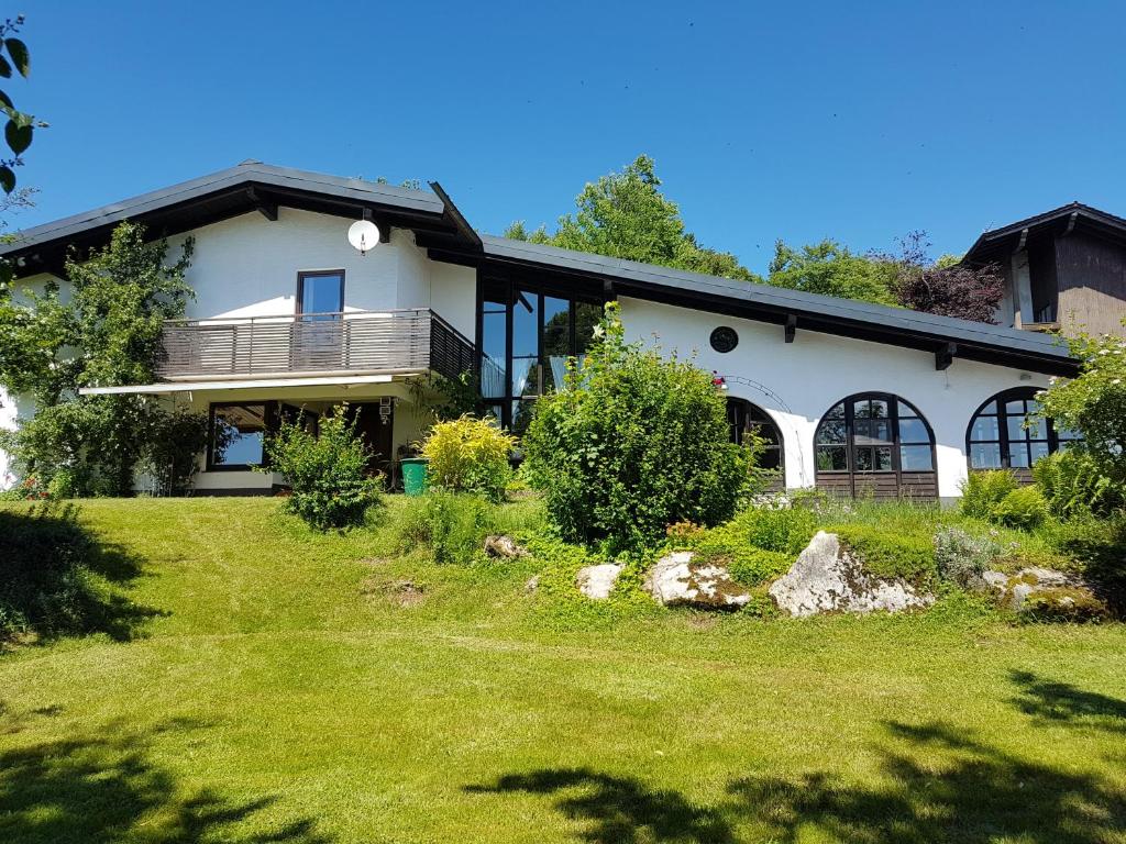 a large white house with a large yard at Ferienhaus Mauth in Mauth