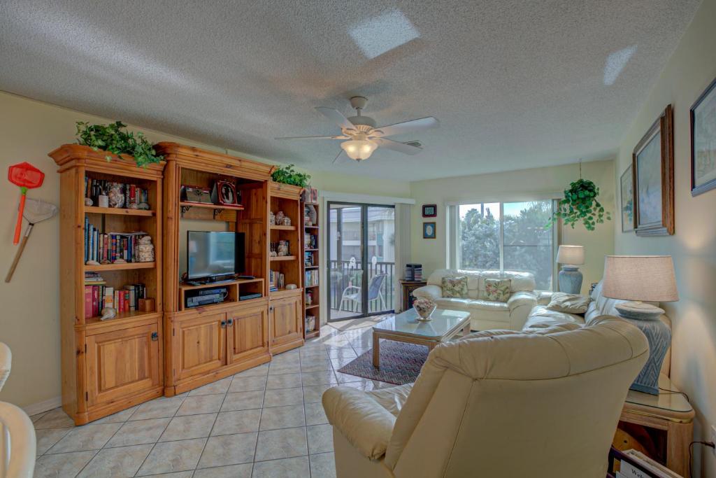 Anna Maria Island Beach Bay Breeze アメリカ ブレイデントン ビーチ Booking Com