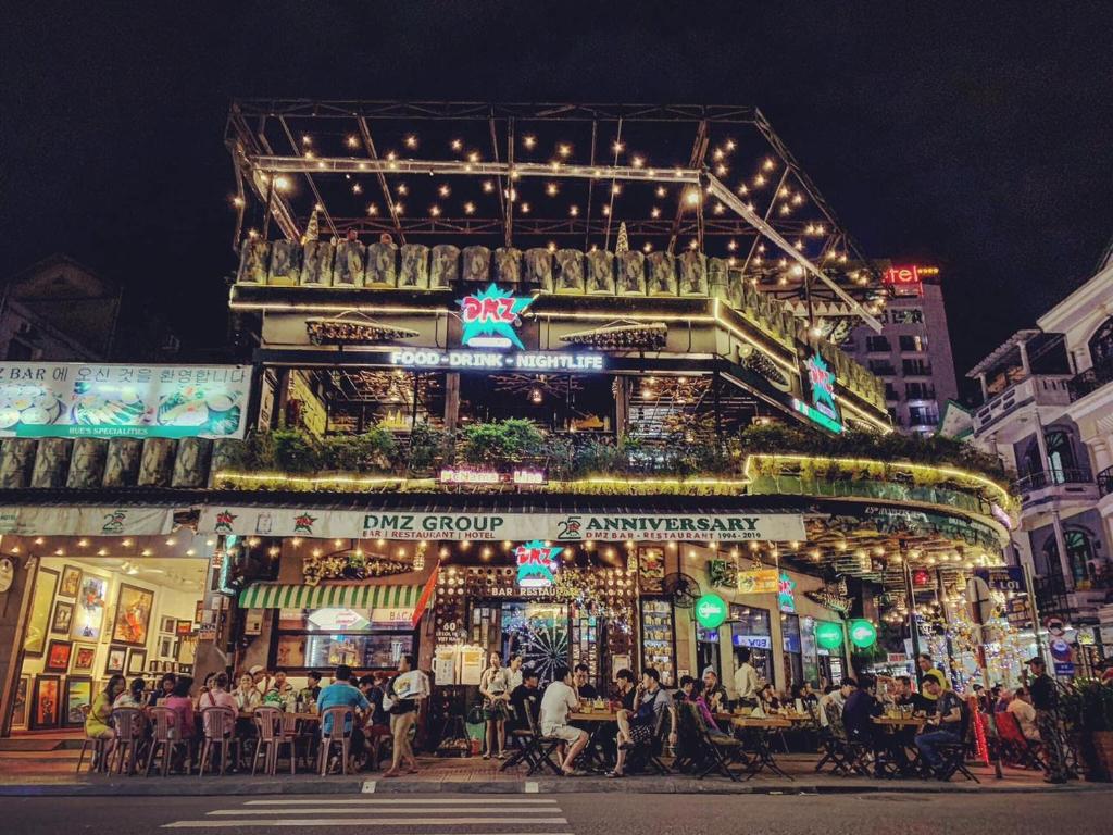 DMZ Hostel, Huế tham quan
