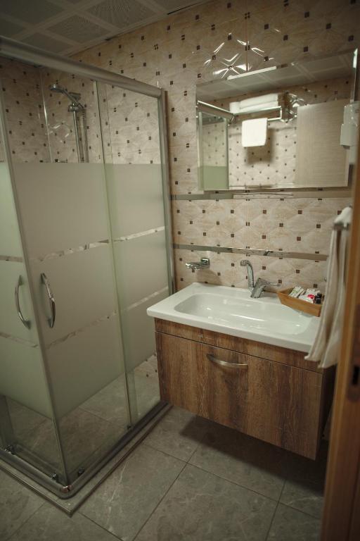 Koupelna v ubytování Line Suite Hotel