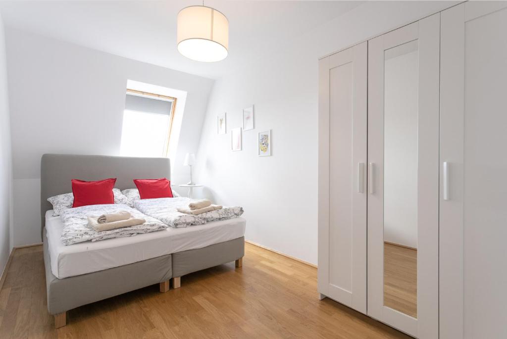 Łóżko lub łóżka w pokoju w obiekcie Elegante Auszeit l LF35