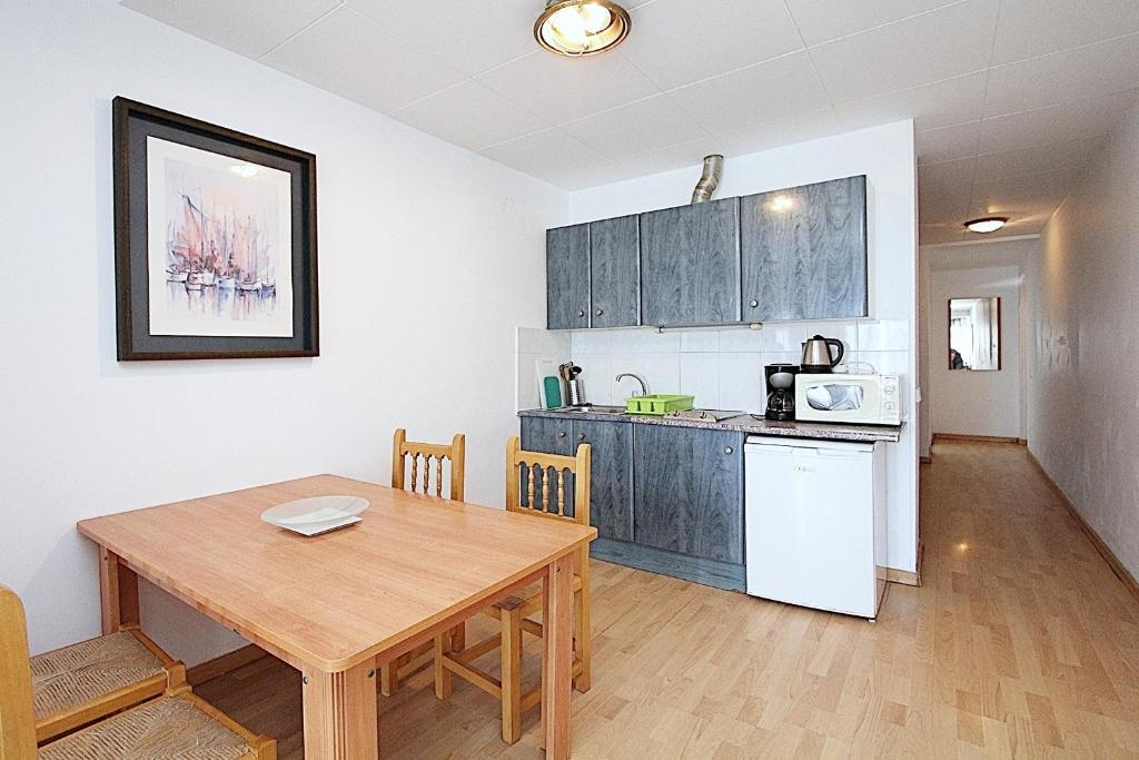 Apartaments Nàutic - One-Bedroom Apartment With Sea View