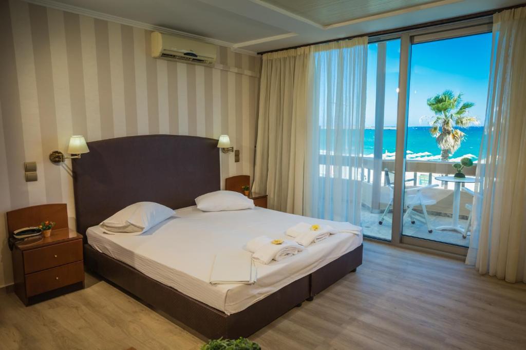 Theo Beach Hotel Apartments - 1