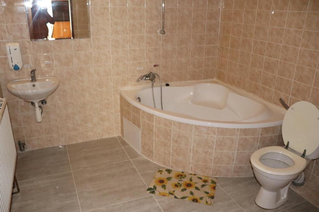 Koupelna v ubytování Hotel u Nádraží Lanžhot