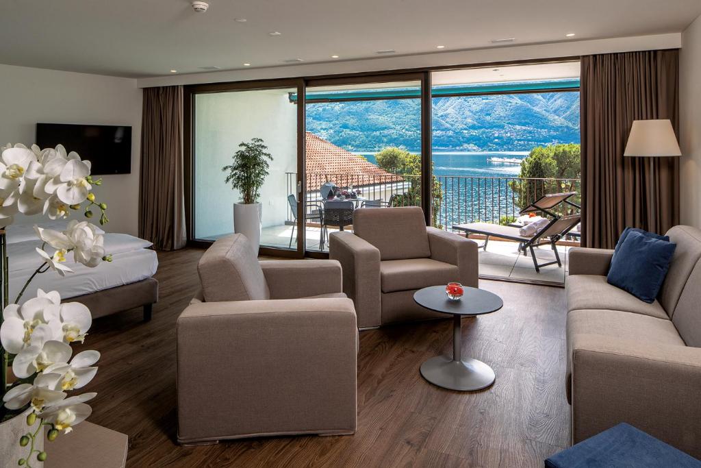 Hotel Lago Maggiore - Welcome! - Resim 32
