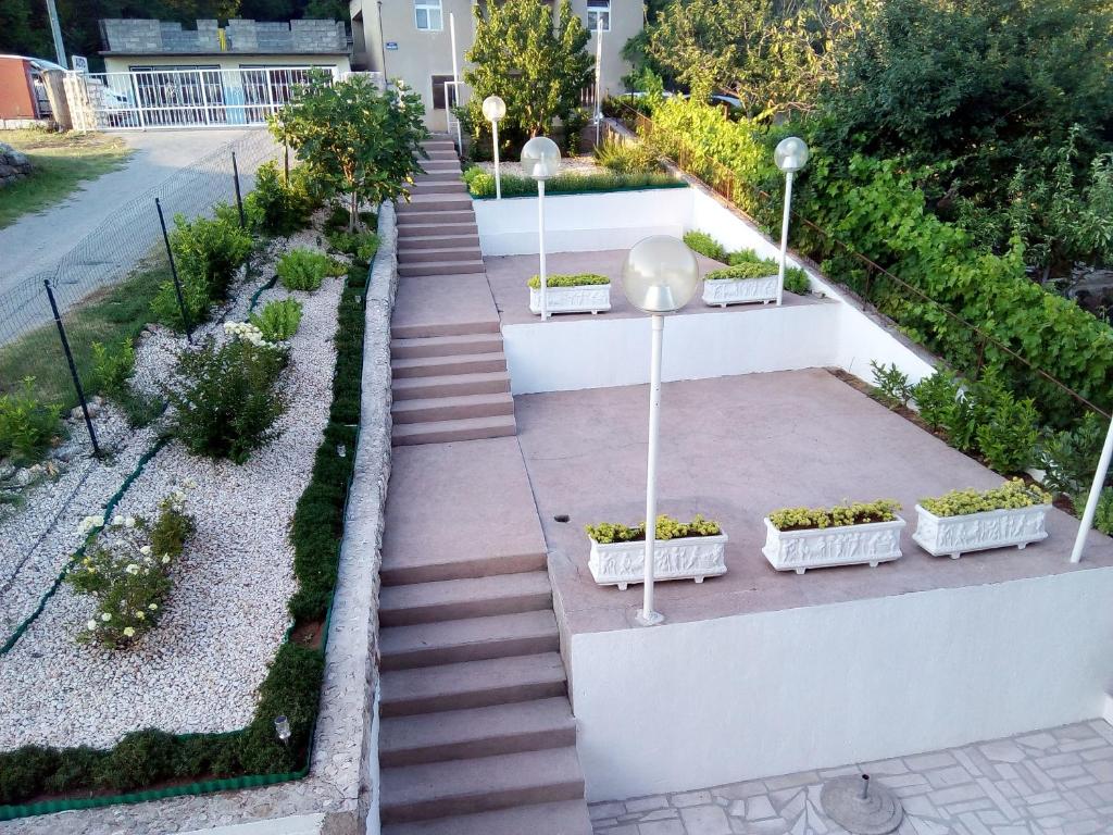 Zahrada ubytování APARTMAN MATKOVIĆ