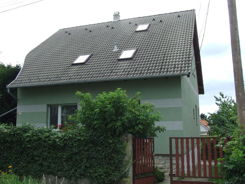 Fotografia z galérie ubytovania Balatonfestő Apartman Veszprém v destinácii Veszprém