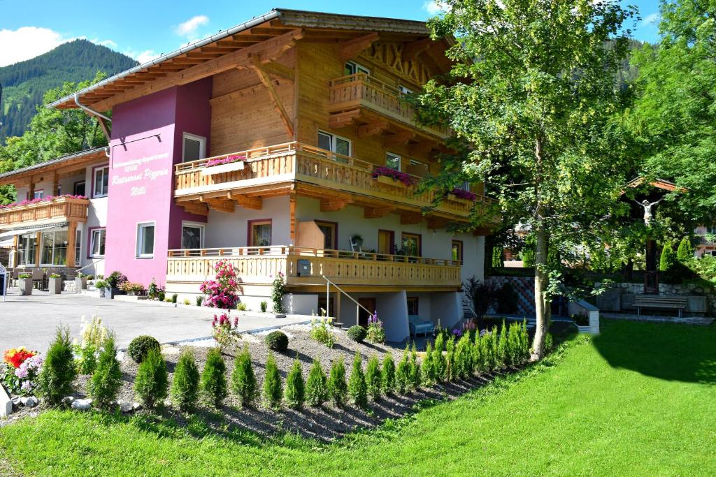 Výhľad na hory alebo výhľad na hory priamo z apartmánu