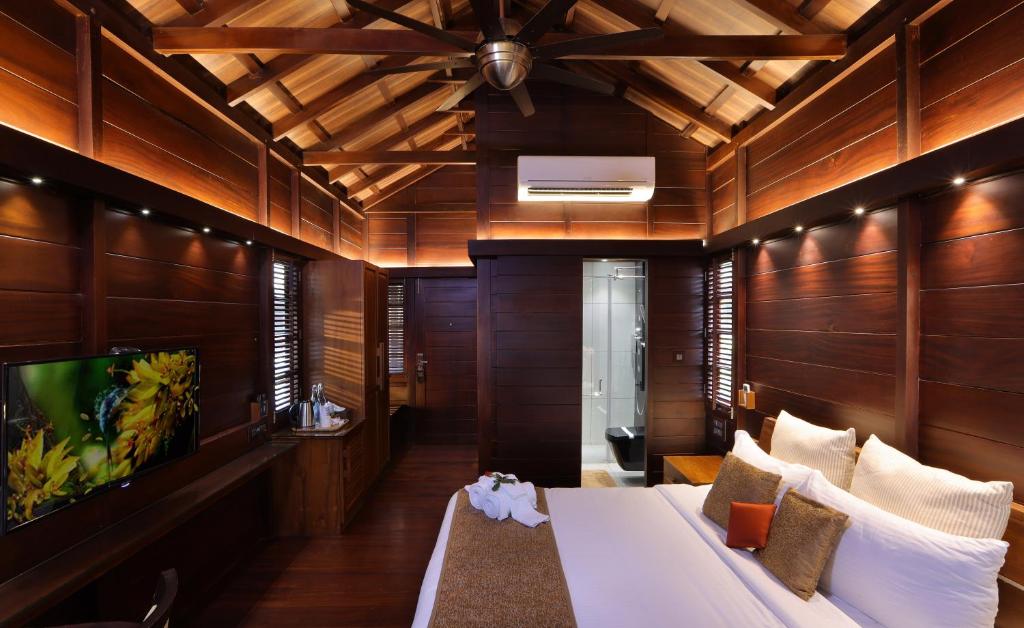 Maliekal Heritance Cherai Beach Cochin - Holzhaus