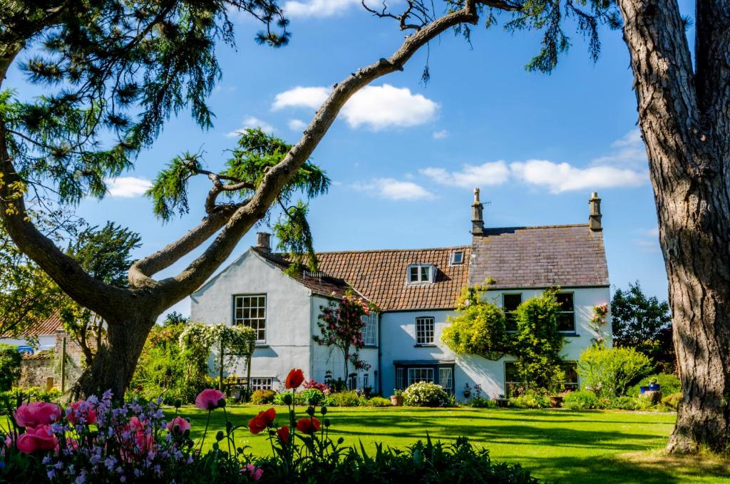Moorlands Country Guest House in Weston-super-Mare, Somerset, England