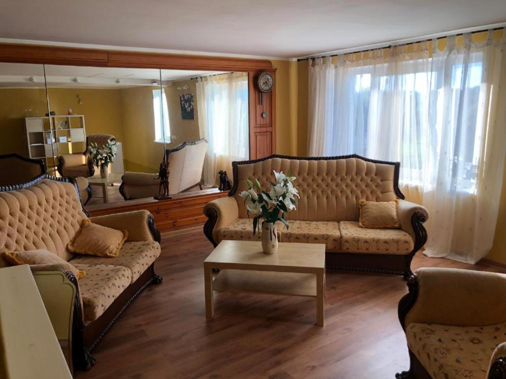 Atpūtas zona naktsmītnē 3