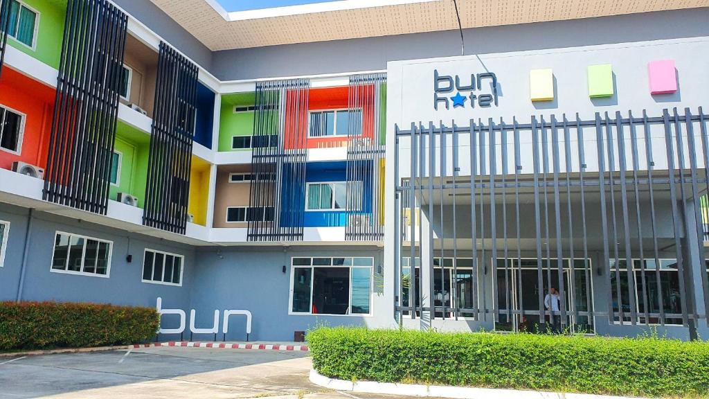 Fotografie z fotogalerie ubytování Bun Hotel v destinaci Surat Thani