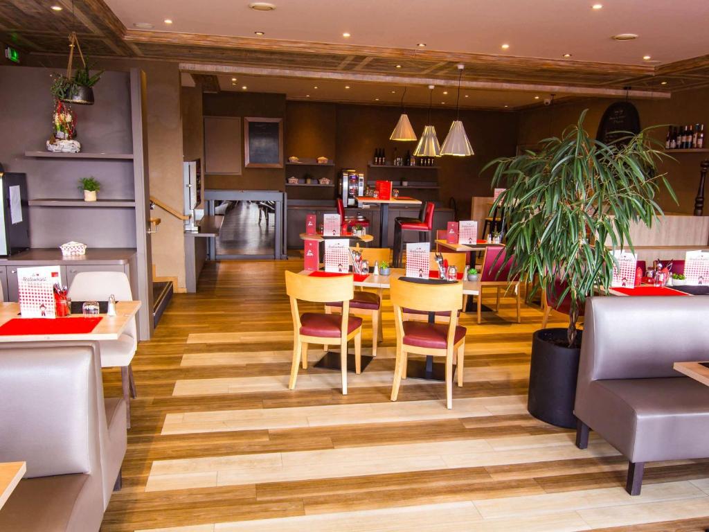 Posezení v ubytování ibis Colmar Est - Hotel Restaurant en Alsace