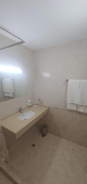Koupelna v ubytování Diamond Hotel
