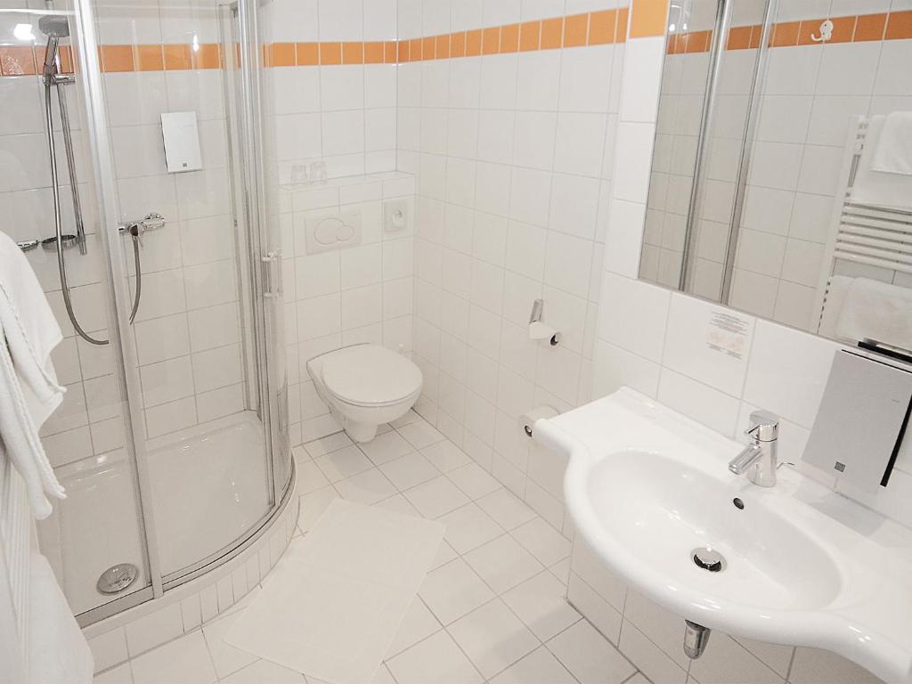 Koupelna v ubytování Hotel Goldener Adler