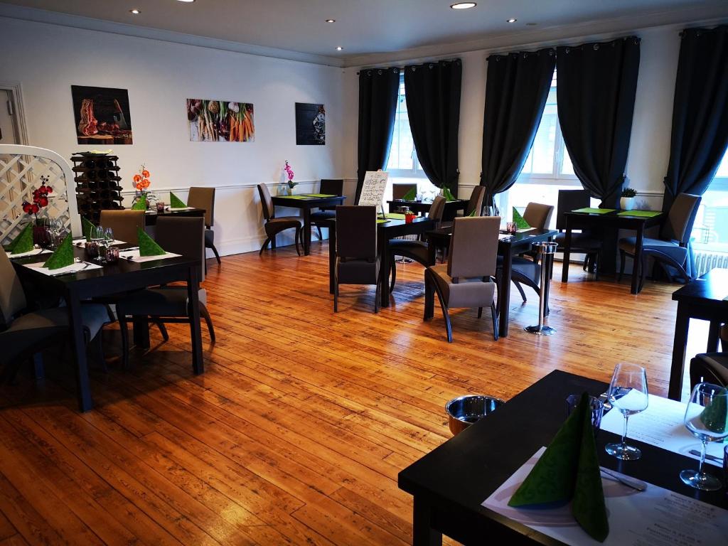 Restaurace v ubytování Les Camelias