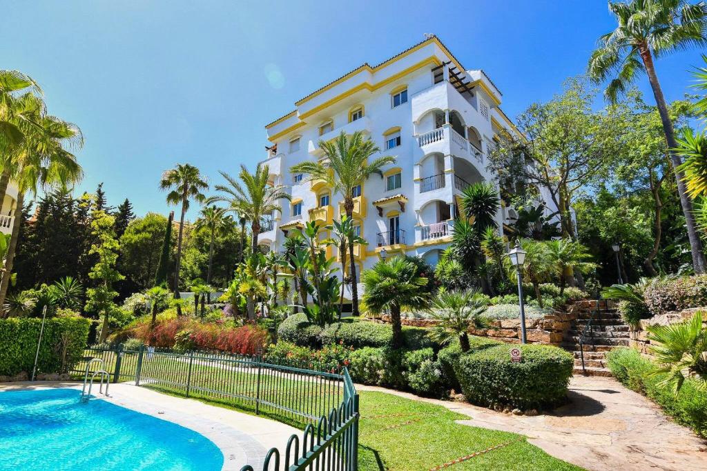 Cozy 2 Bedroom Apartment On The Golden Mile, Marbella!, Spain ...