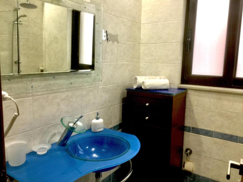6- Stylish mini-suite for 2 in central Rhodes!