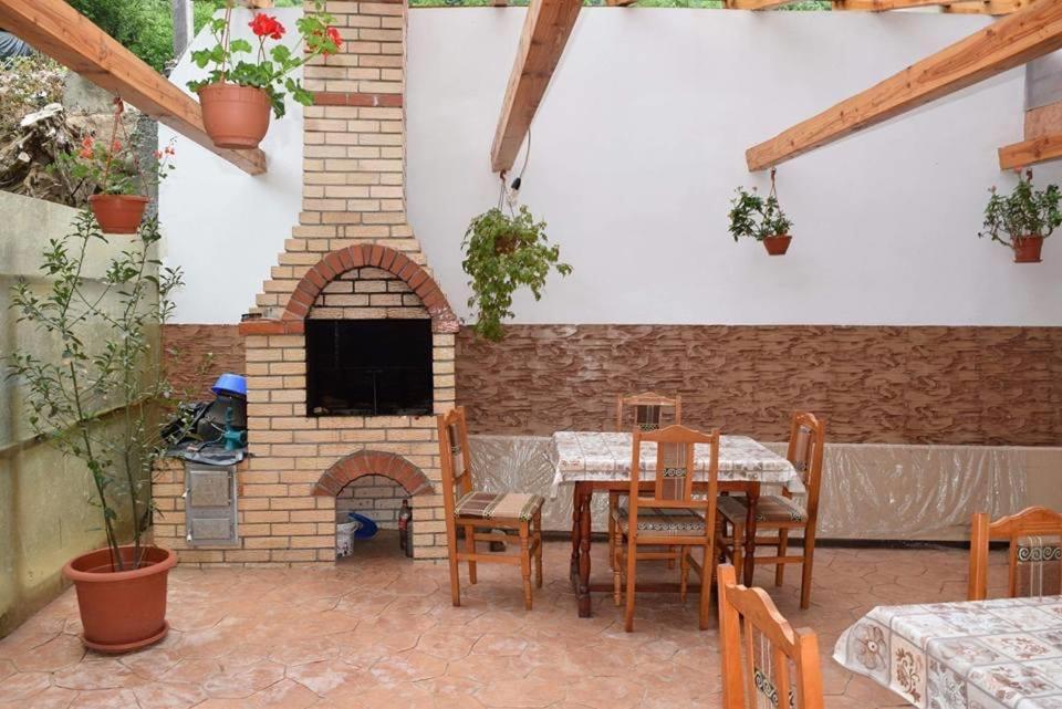 Patio nebo venkovní prostory v ubytování Casa Visescu