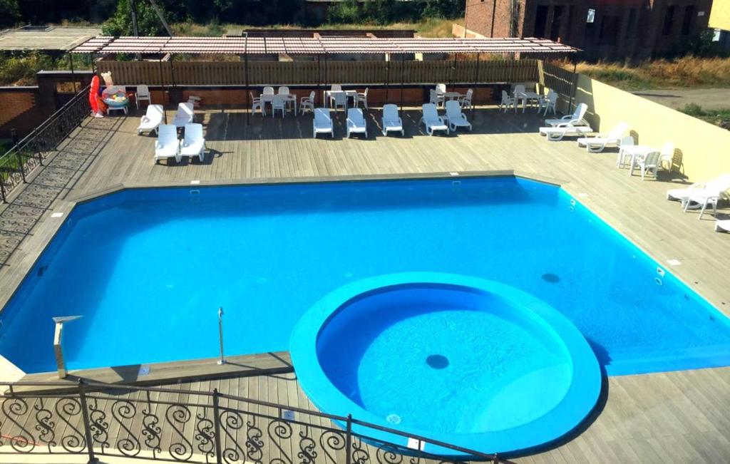 Ейск с бассейном с подогревом. Акватория лета ейск. Ейская усадьба должанская. Ейск с бассейном с подогревом. Гостиница вип плаза ейск.