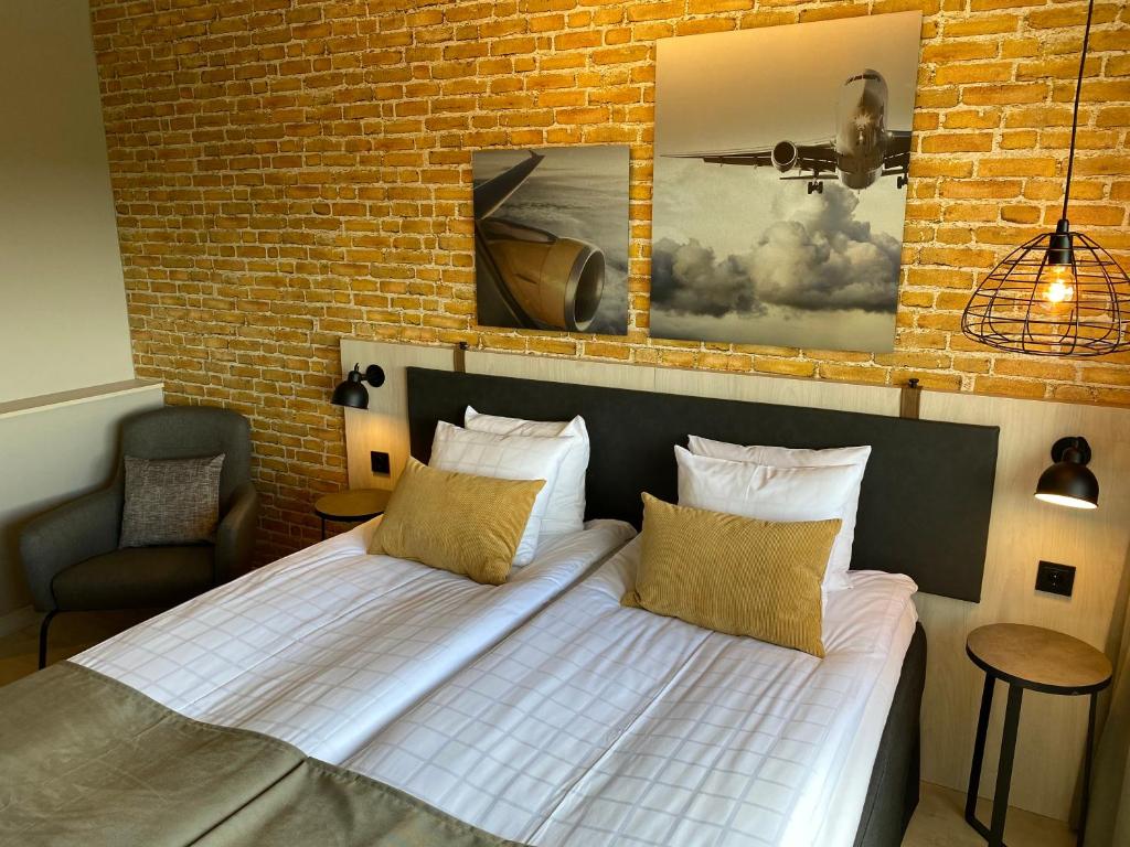 Skyline Airport Hotel - Standard Double Room
